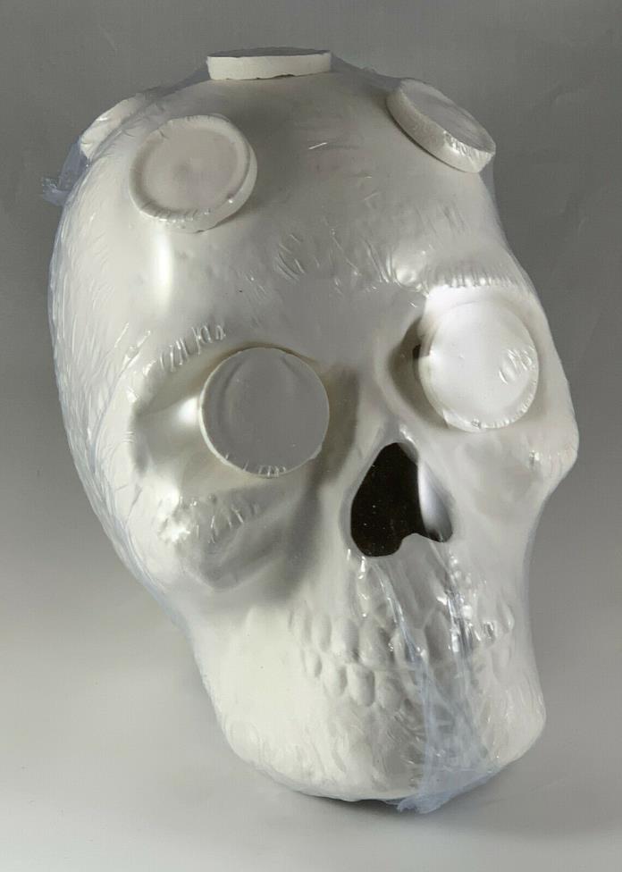 Medium Ceramic Skull Frag Holder w/ 7 Plugs Frag Station (Includes 7 Plugs)