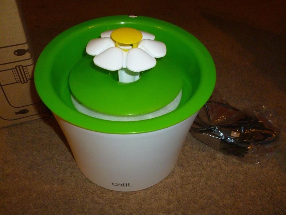 Catit Flower Fountain: 3L Drinking Fountain with Triple-Action Filter