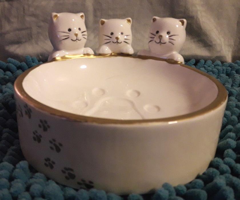 GAC 1998 Three Kittens Dish Gold & White