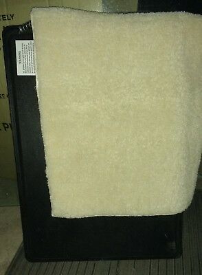 Heated Pet Mat Allied Precision Medium Bed Pad Plastic w/Faux Lambs Wool Cover