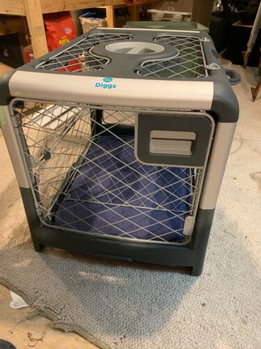 DIGGS Revol Travel Pet Crate Pop Up Portable  Carrier Cage Kennel 30 Lbs Small