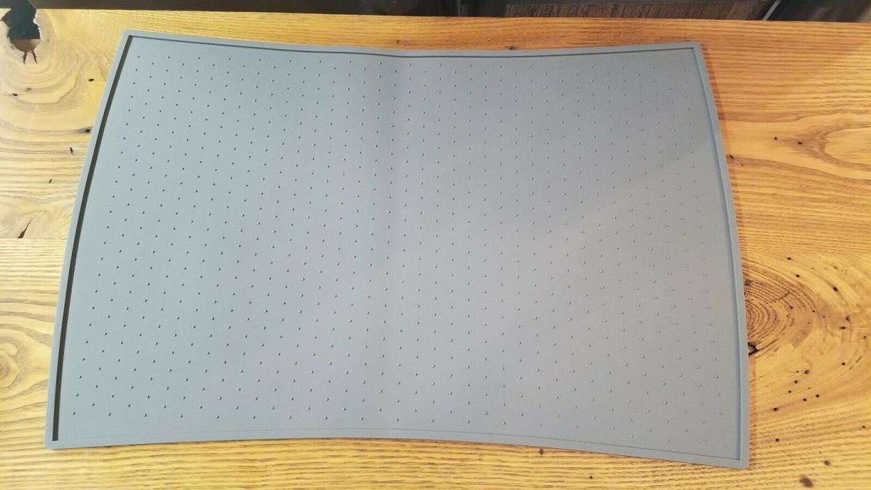 LARGE DOG FEEDING MAT - SILICONE WATERPROOF FLOOR PLACEMAT 23 1/2