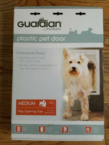 GUARDIAN BY PETSAFE PLASTIC PET DOOR FOR DOGS OR CATS MEDIUM UP TO 40 LBS WHITE