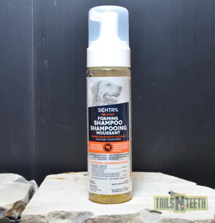 Sentry Flea & Tick Foaming Shampoo for Dogs - 210ml