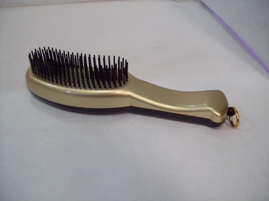 Self Cleaning Pet Brush, Grooming, De-shedding, Shedding Gold & Black