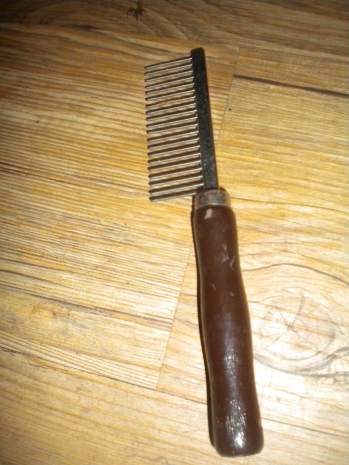 Wood handled dog comb
