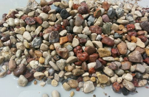 15 lbs fish tank rock pebbles and river stones.