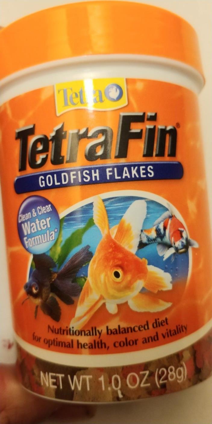 TetraFin Plus GoldFish Flakes 1.0 oz 28 g Nutritionally Diet For Gold Fish Food