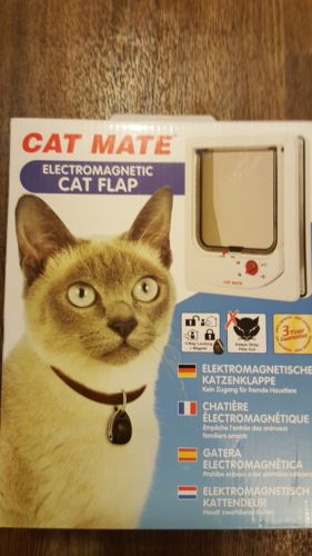 Cat Mate Electromagnetic Cat Flap-White