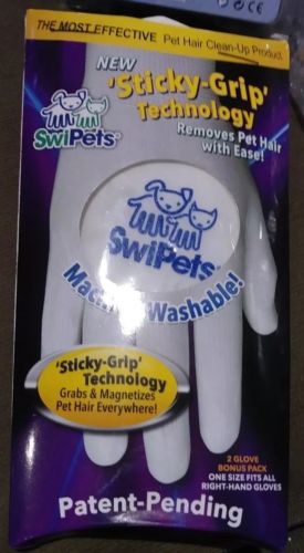 Swipets White Hair Cleaning Glove 2/Pk