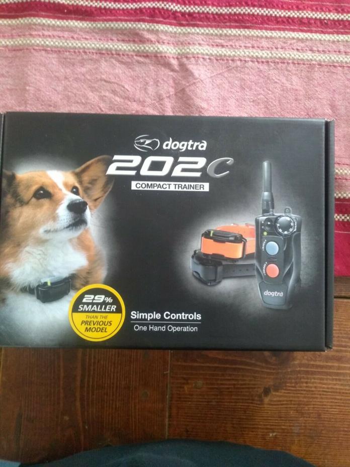 Dogtra 202C. 2 Dog Training Collar + Remote and charger.