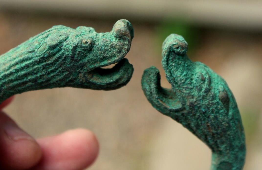 Stunning  & Dramatic Large Ancient Bronze Asian 2 Dragon Heads Cuff Bracelet
