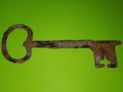 MASSIVE Authentic MEDIEVAL DOOR KEY 1100 AD-1400 AD rare antique tool for lock