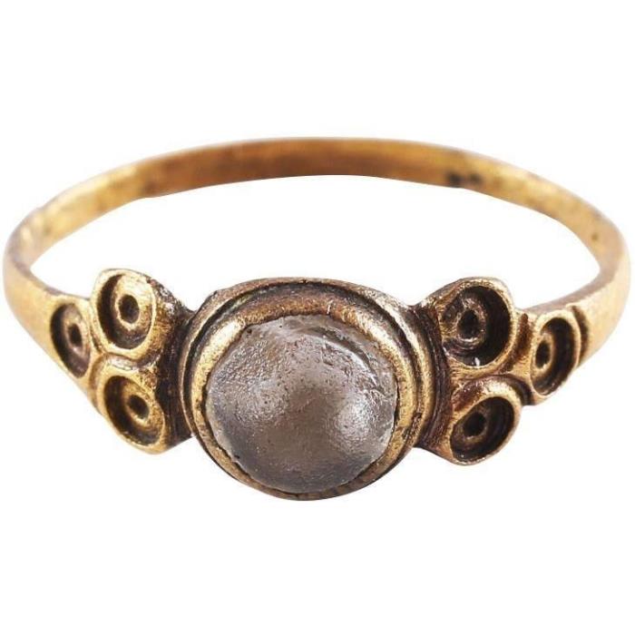 MEDIEVAL RING COMPLETE WITH STONE C.13th-15th CENTURY Size 8.