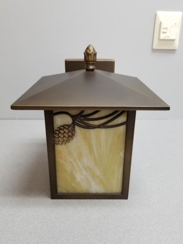 Arts & Crafts Style Outdoor Light_..