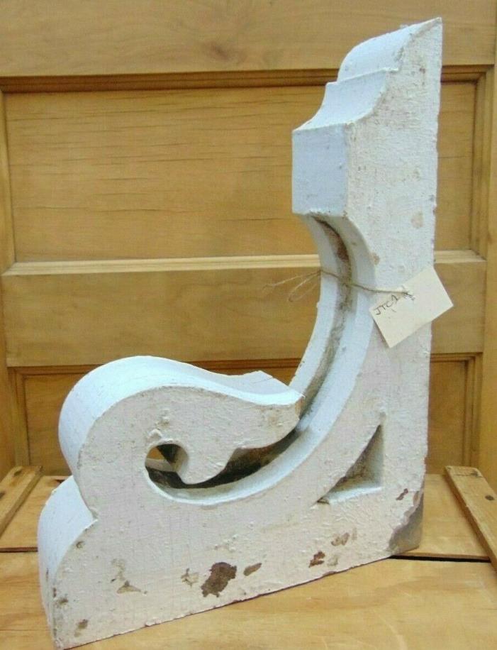 ANTIQUE WOODEN CORBEL VICTORIAN WHITE DISTRESSED PAINT-JTC1