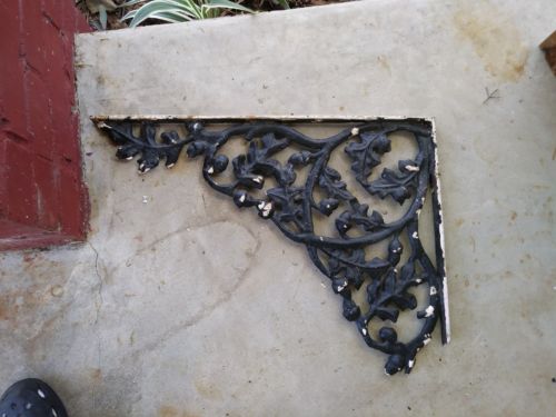Antique Heavy Cast Iron Bracket Corbel Brace 22.5