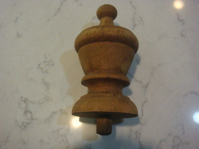 ANTIQUE NEWEL POST FINIAL OAK