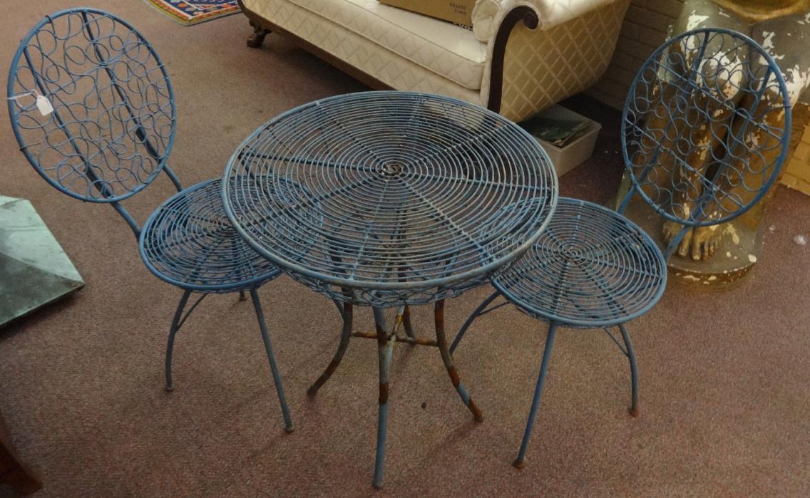 Unusual Vintage Iron Garden / Patio Set Graphic Design Table w/ 2 Chairs Fancy!