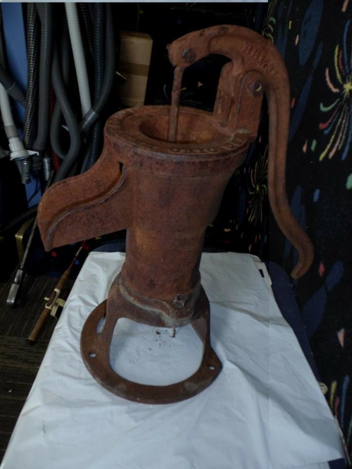 Antique THE DEMING CO. SALEM, OH Size  HAND WATER PUMP RUSTY