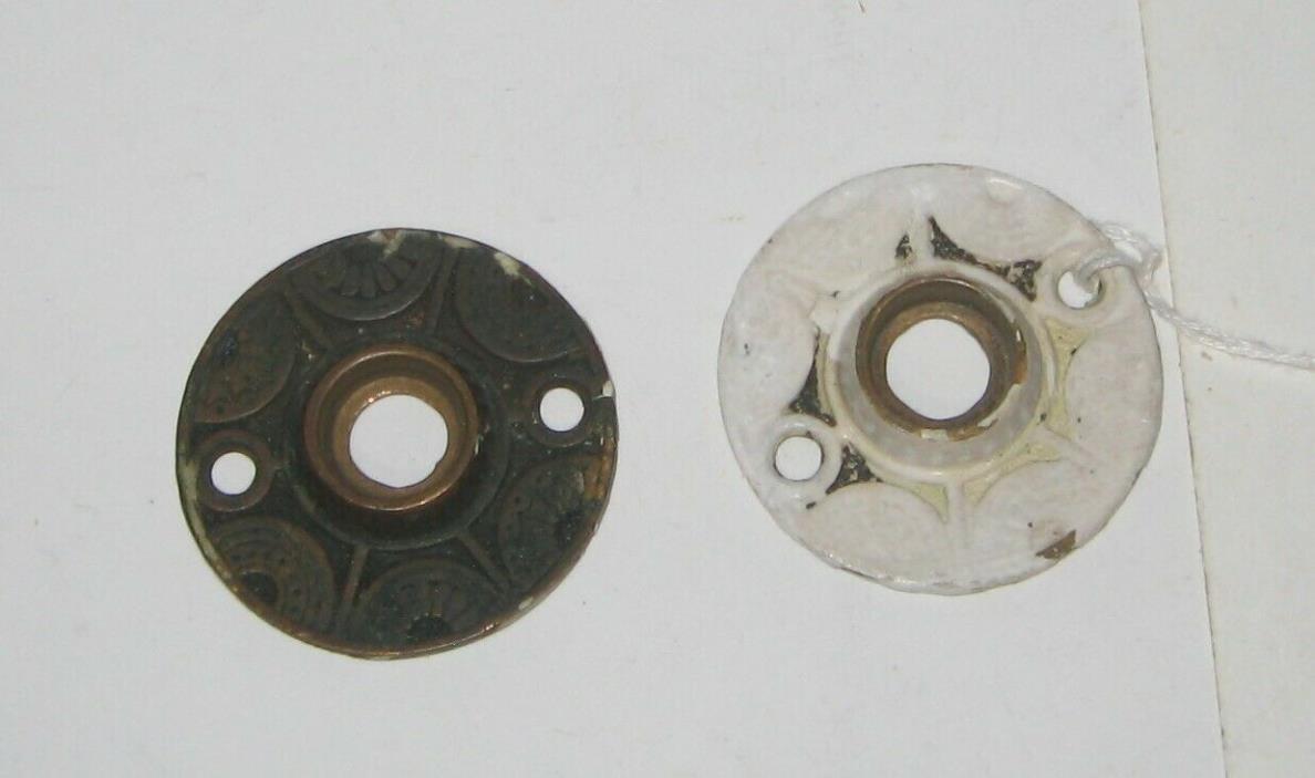 2 VINTAGE ORNATE BRASS ROUND DOOR PLATES ROSSETTES ESCUTCHEON (1-7/8