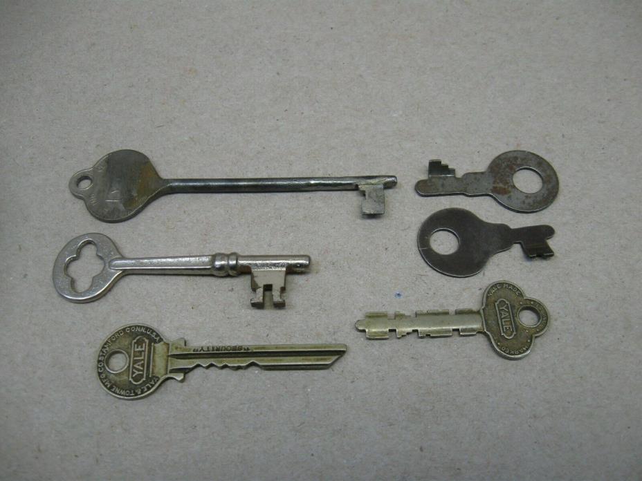Antique Vtg Lot Skeleton Flat Unusual Keys w/ Corbin Yale Security Long Short
