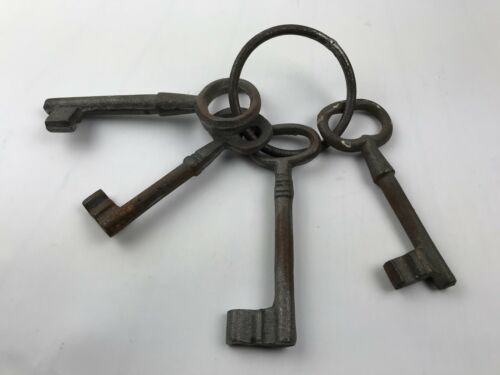 Vintage Cast Iron? Steel? Jail Cell Castle 4 Skeleton Keys On Ring