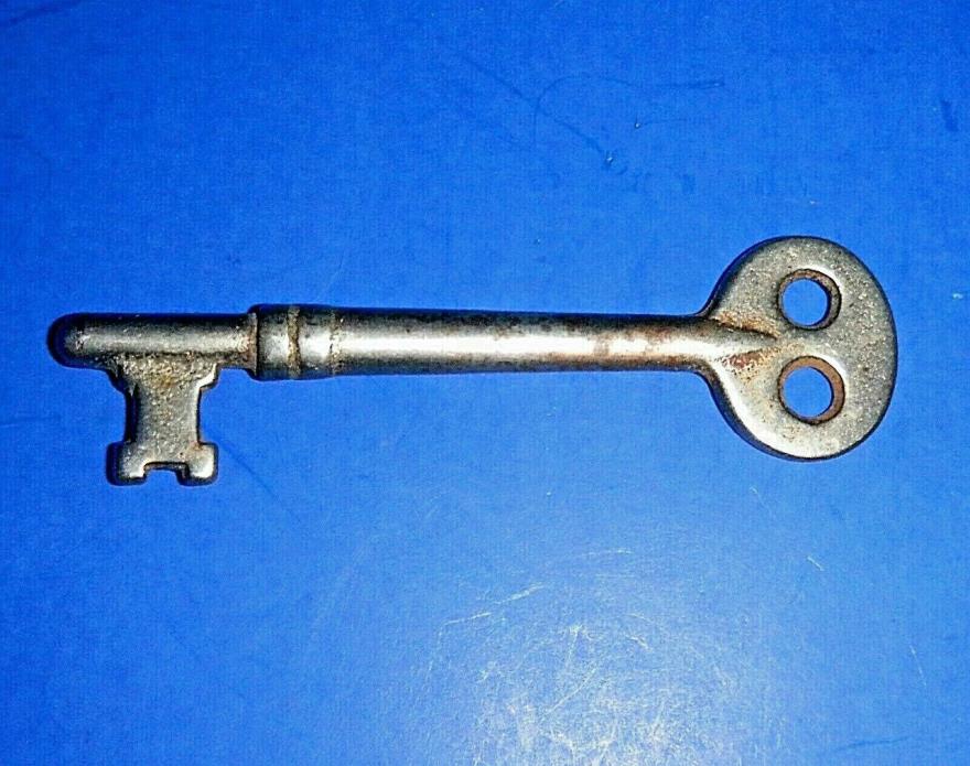 Vintage or Antique Skeleton Key - 3