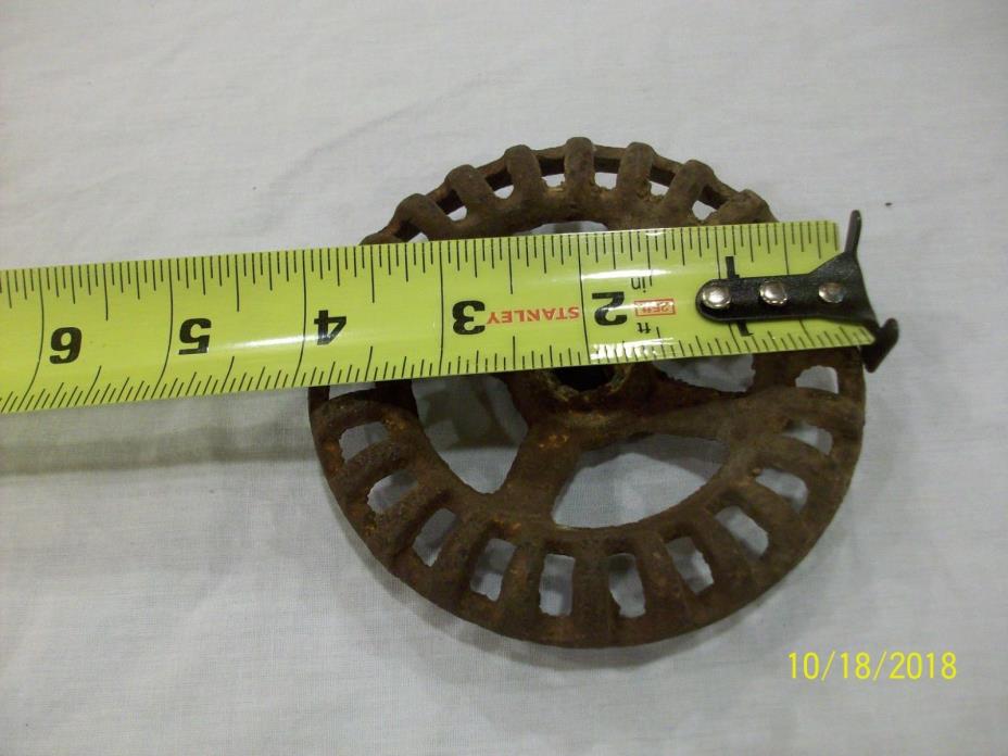 ANTIQUE VINTAGE VALVE HANDLE 4