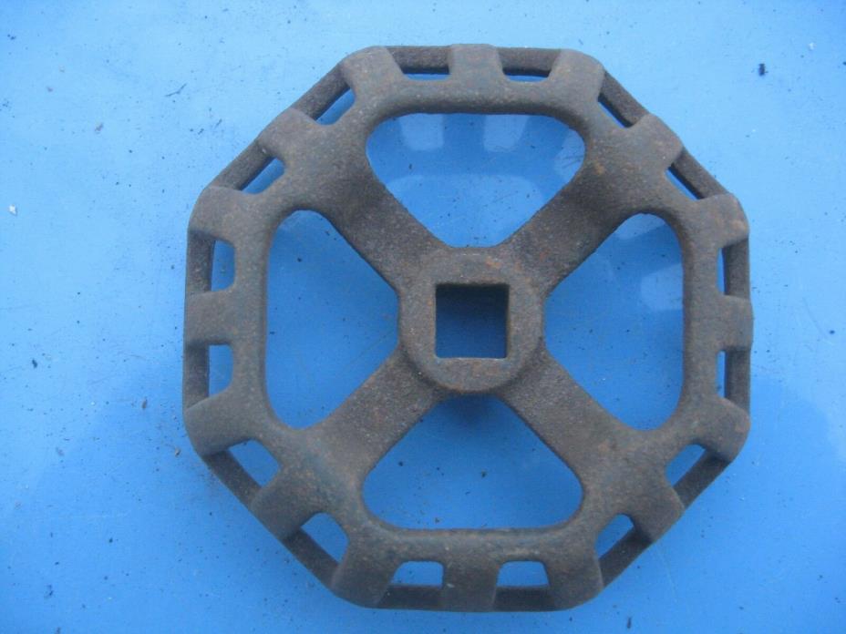 1 Vintage Industrial Rusty Cast Iron 4