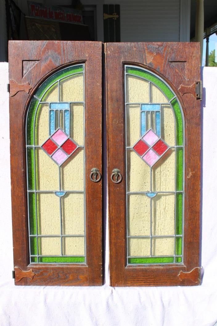 ANTIQUE MISSION OAK  DOOR CABINET WITH LEADED GLASS WINDOW ARTS AND CRAFTS ERA