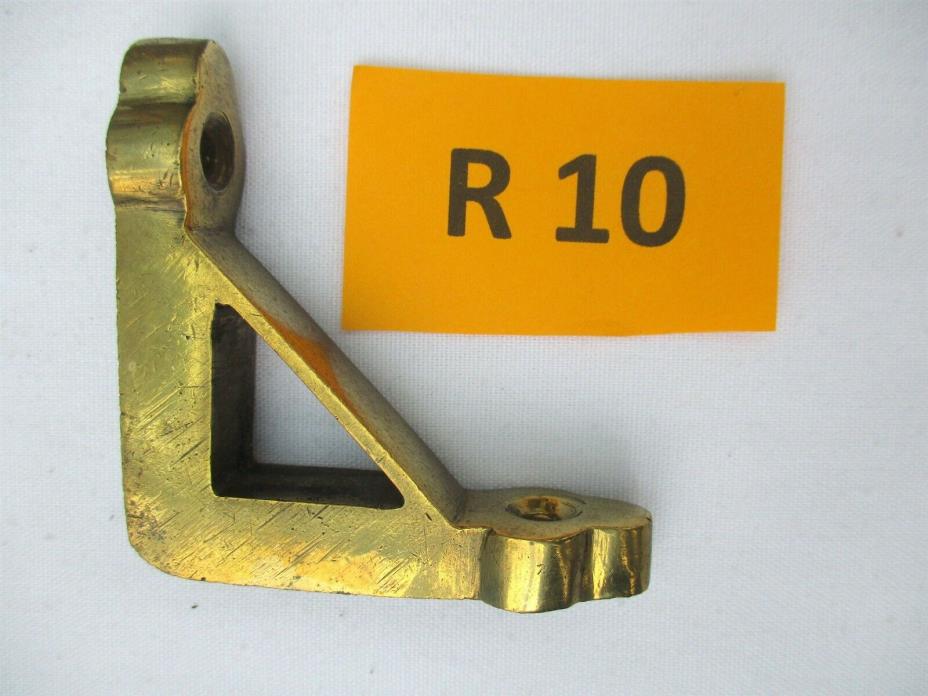 R10) Antique Brass Stair Rod Bracket triangular 2.8cm face.Price is per bracket