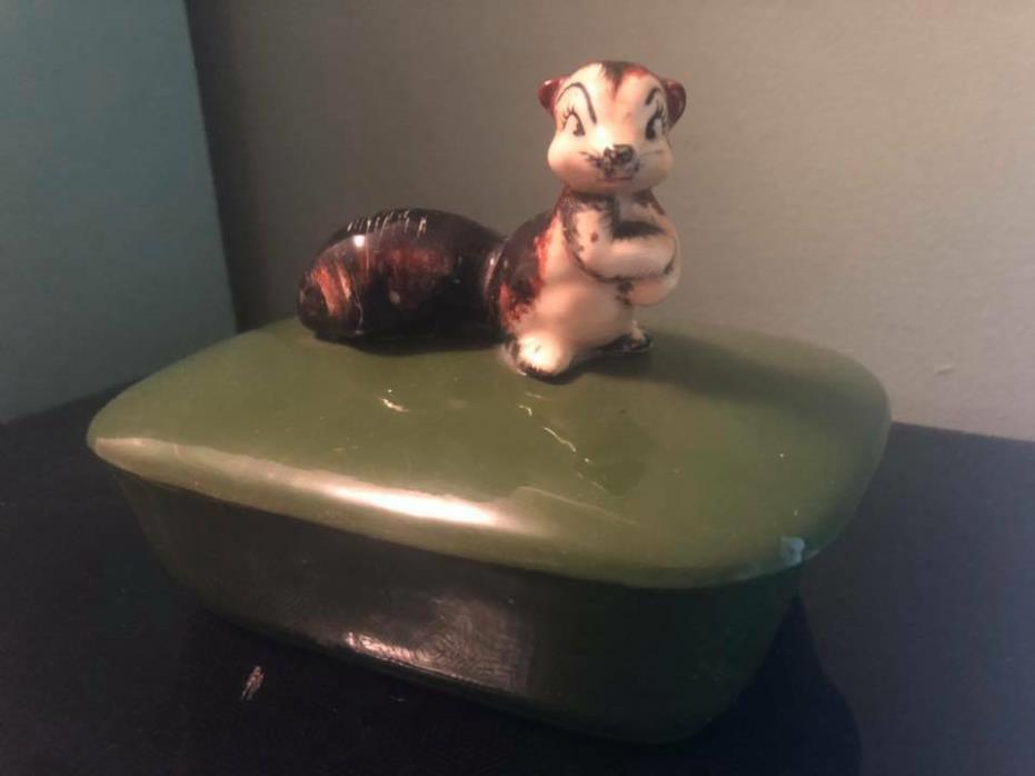 vintage Ceramic/Pottery Trinket box with Squirrel 