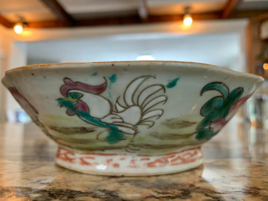 Charming 19th Century Chinese Porcelain Bowl in Famille Rose with Rooster