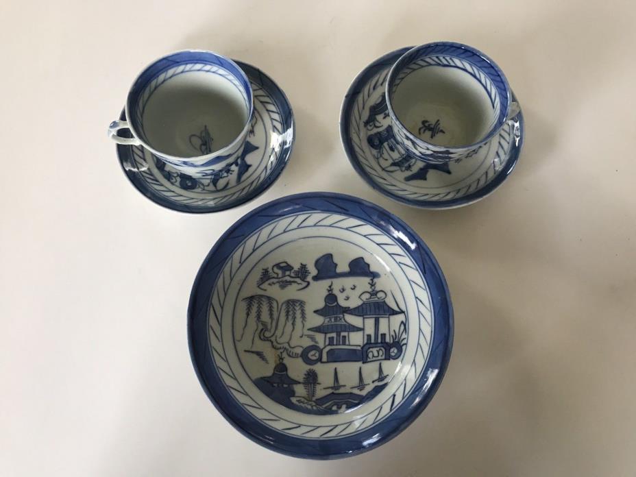 Antique Chinese Export Blue & White Pair of Teacups and Plate