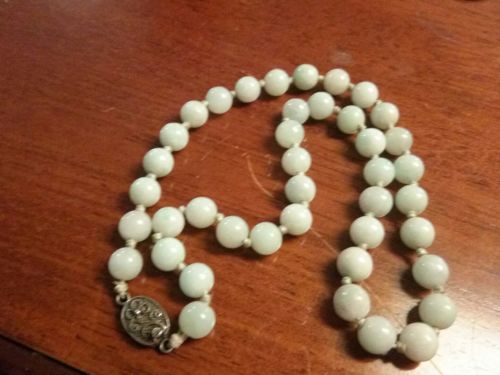 Sterling Antique Chinese Handknotted Celadon Jade Bead Necklace 18