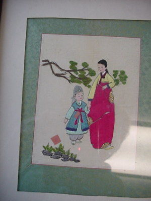 VINTAGE CHINESE SILK EMBROIDERY TEXTILE FRAMED UNDER GLASS CHILD & MOTHER