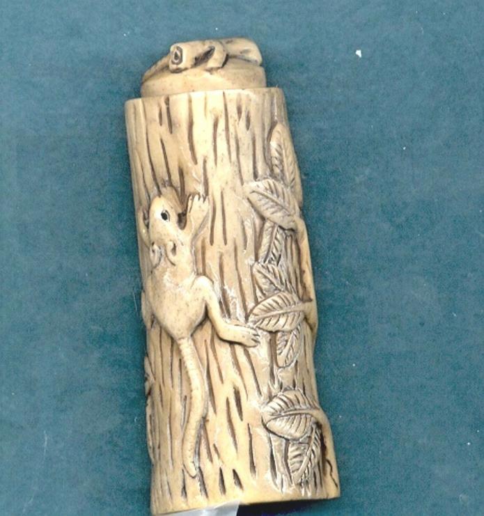 Rat  Hand Carved Signed Snuff Bottle With Spoon 894 vintage