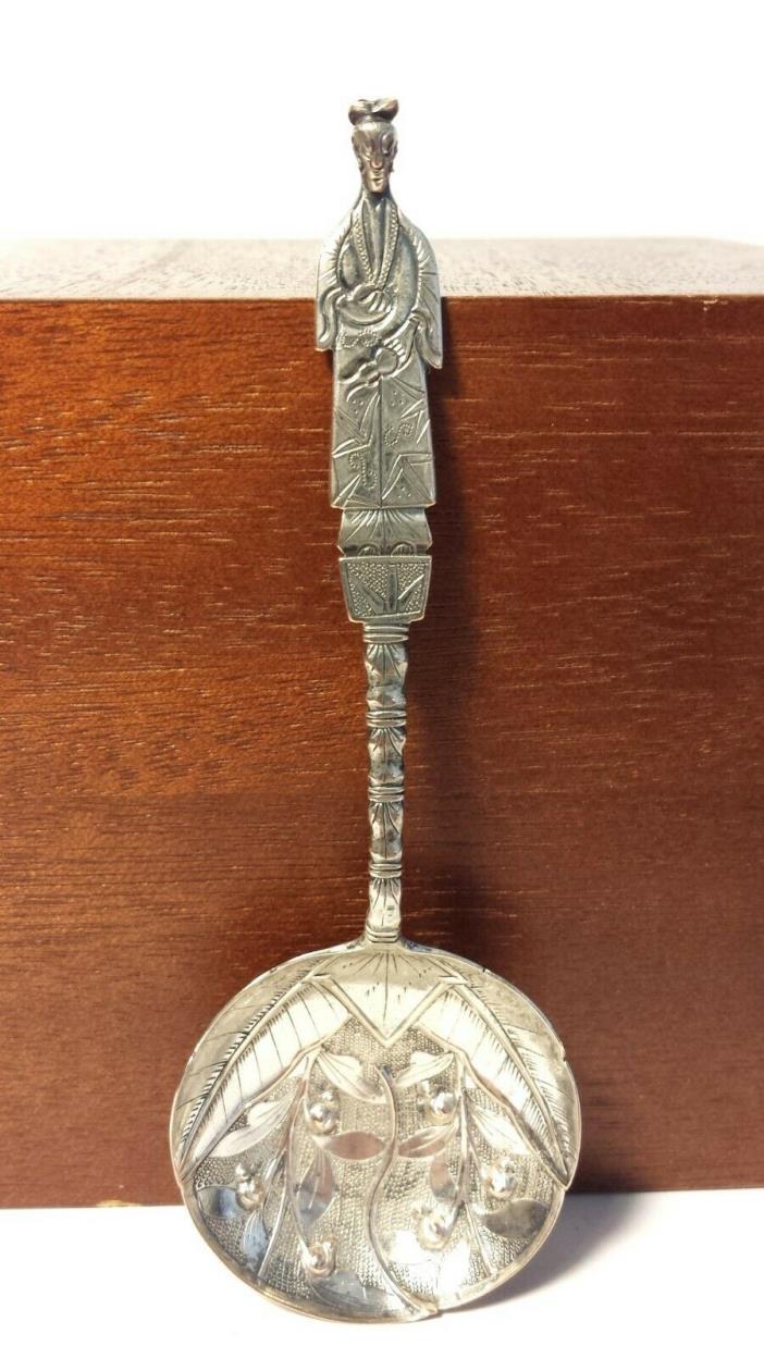 Beautiful 19th Century Antique Chinese Sterling Silver Tea Caddy Spoon
