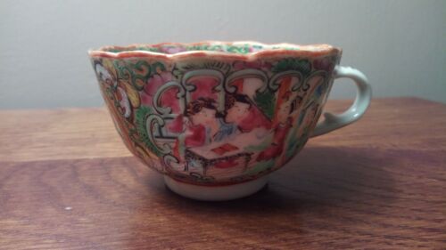 Antique Chinese Qing Famille Rose Medallion Porcelain Cup Ca.19th Century 1850’s