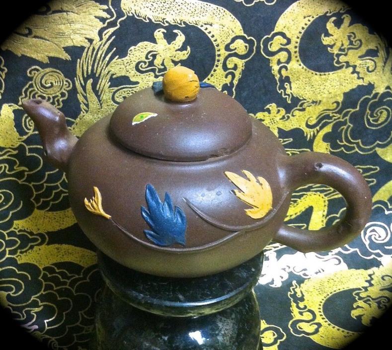 4 INCH DIAMETER VINTAGE CHINESE YIXING CLAY TEAPOT BROWN W/ LEAVES ZISHA WARE