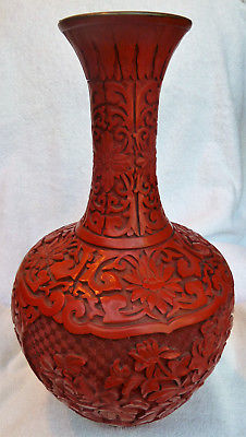 CINNABAR VASE / RARE CHINESE ANTIQUE LACQUER / EXCELLENT CONDITION