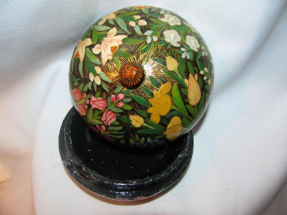 ANTIQUE -KASHMIRE  PAPER MACHES  TRINKET w/ LID - HAND CRAFTED &  ENAMEL PAINT