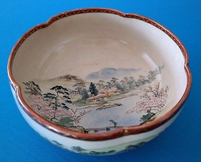 Marked Satsuma Japanese Meiji Period Scalloped Bowl 7 1/4