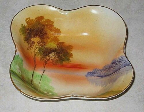 Excellent VTG Japanese Nippon Hand Painted Square Nut Bowl-Mint Condition
