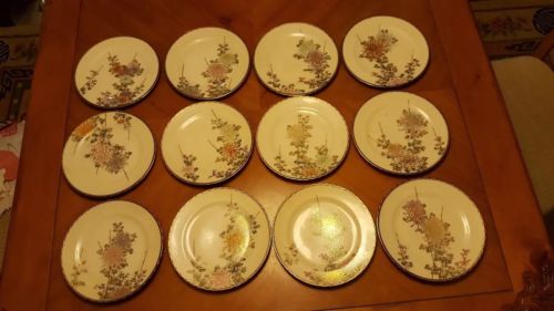 set of 12 Japanese Meiji Period bread Plates gilded all different elegant