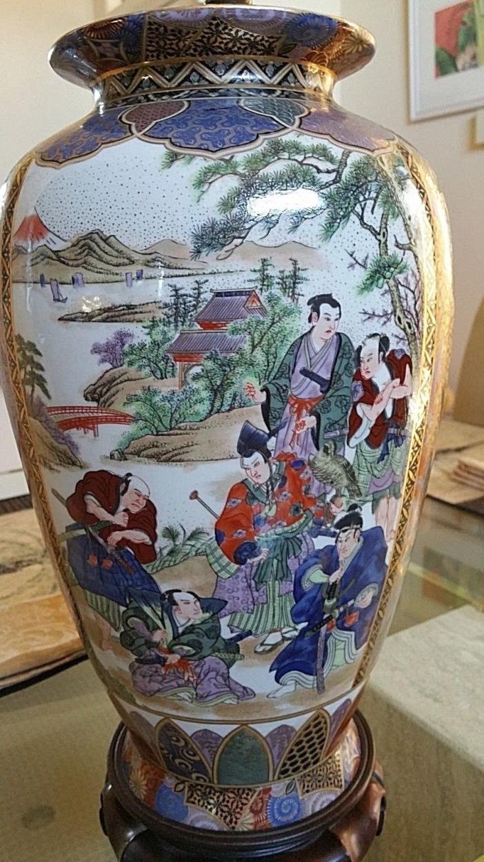Exquisite Large Antique Japanese Imari Porcelain Samurai Warrior Vase Lamp Gold