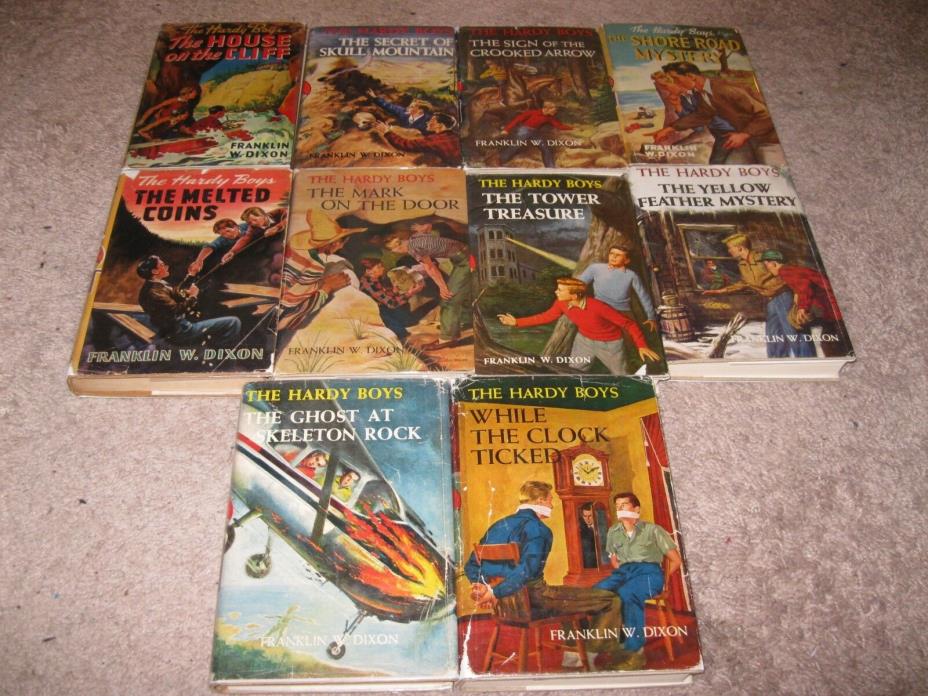 LOT OF OLD HARDY BOYS BOOKS IN JACKET LATE 1940s TO EARLY 1960s NICE SELECTION