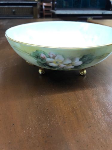 hand painted royal austria 3 footed bowl with great hand painted flowers