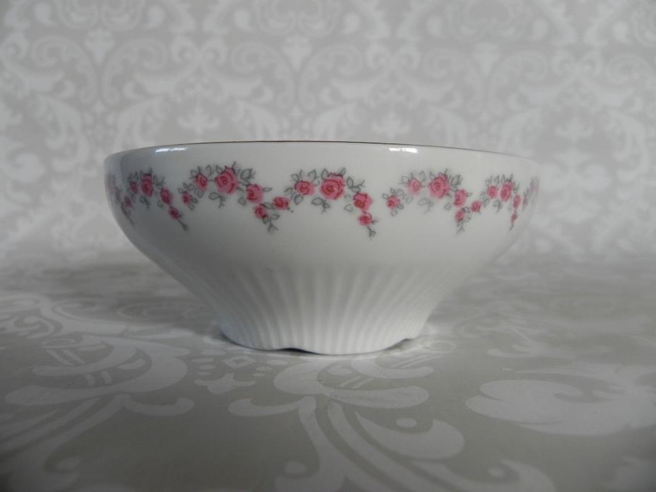 Kenneberg Porcelain Bowl White Rose Pattern Gold Rim German Democratic Republic